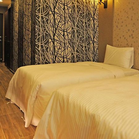 Maple Hotel Second Branch Ταϊνάν Εξωτερικό φωτογραφία