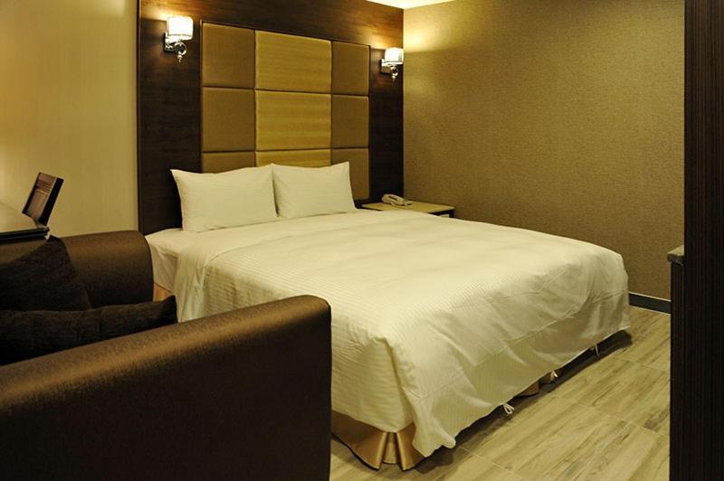 Maple Hotel Second Branch Ταϊνάν Εξωτερικό φωτογραφία