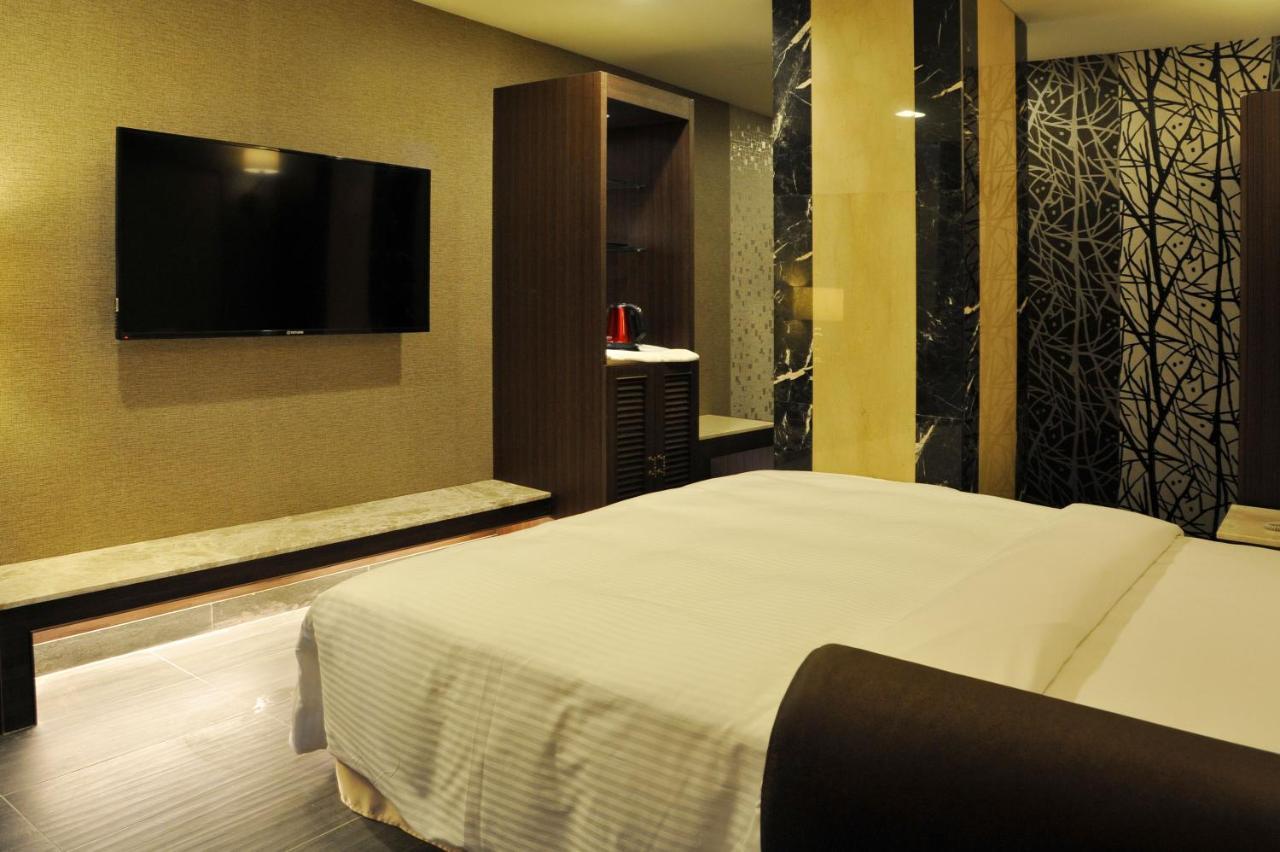 Maple Hotel Second Branch Ταϊνάν Εξωτερικό φωτογραφία